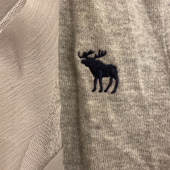 Abercrombie and Fitch Ruffle Open Front Grey Cardigan - Picture 3 of 6